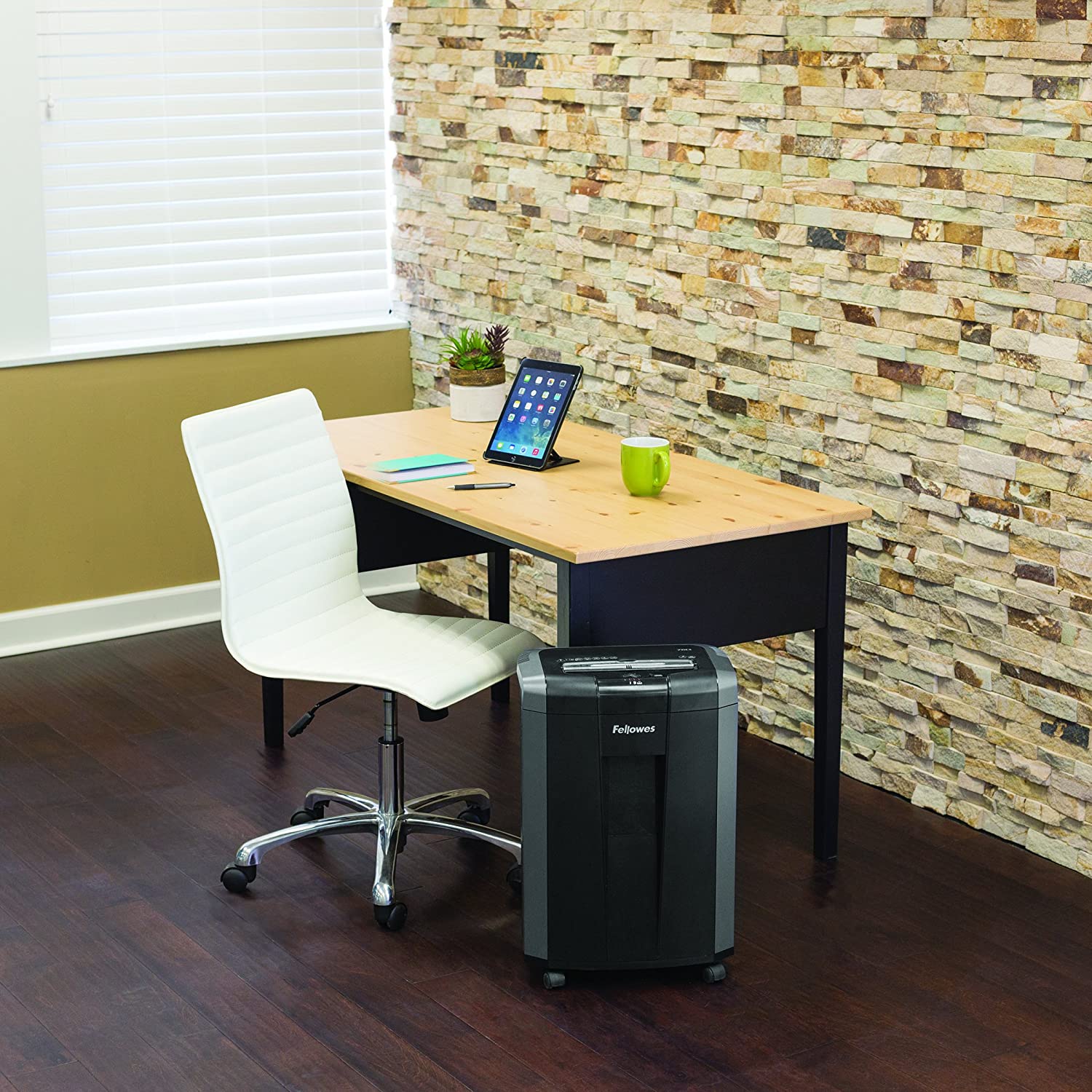 The image of Fellowes Powershred 76CT Cross Cut shredder in Office
